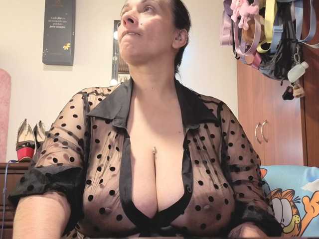 zoedoll live cam on BongaCams