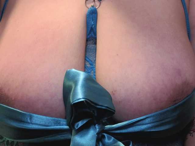 zoedoll live cam on BongaCams