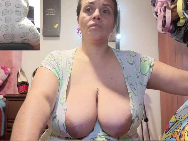 zoedoll live cam on BongaCams