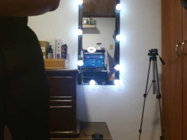 zoedoll live cam on BongaCams