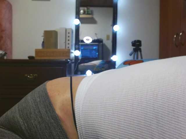 zoedoll live cam on BongaCams