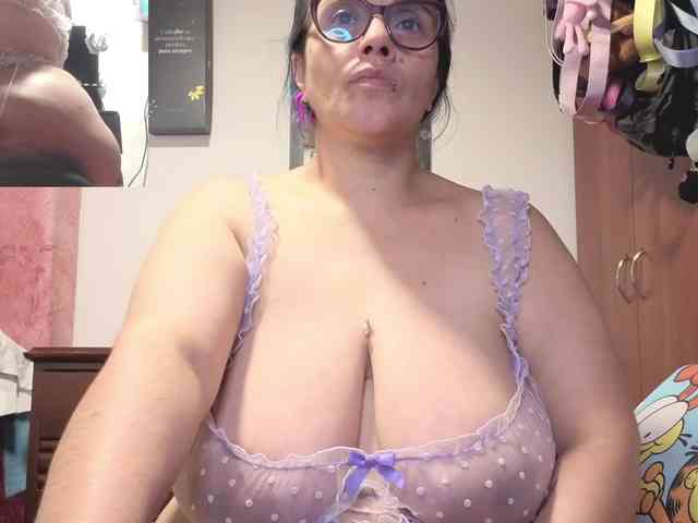 zoedoll webcam