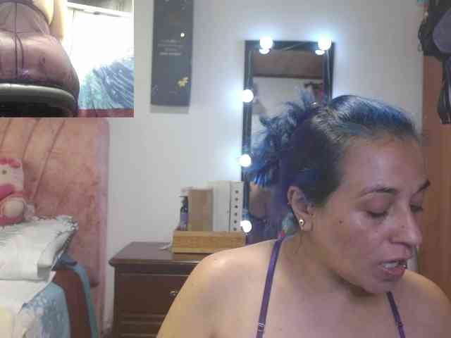 zoedoll webcam