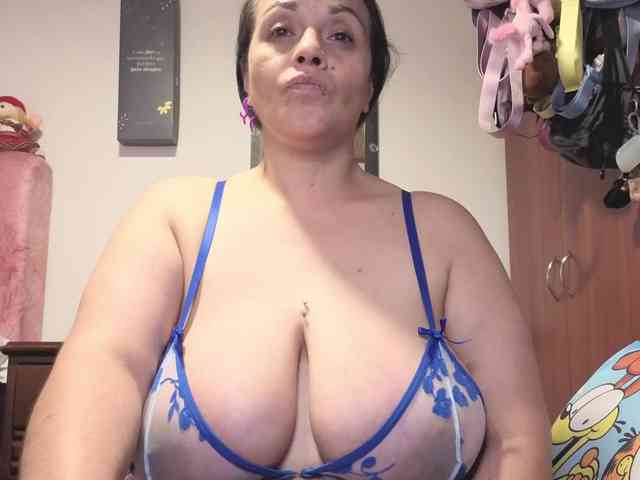 zoedoll Live Webcam on BongaCams