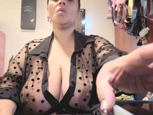 zoedoll webcam