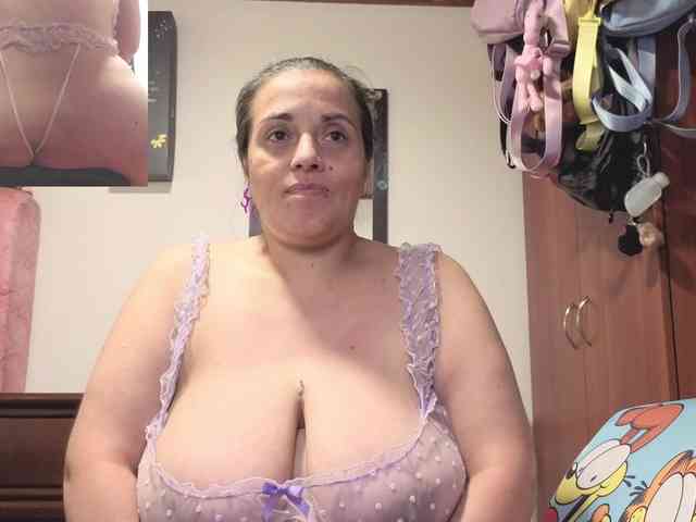 zoedoll webcam