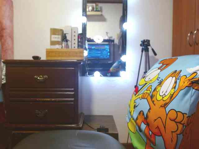 zoedoll webcam