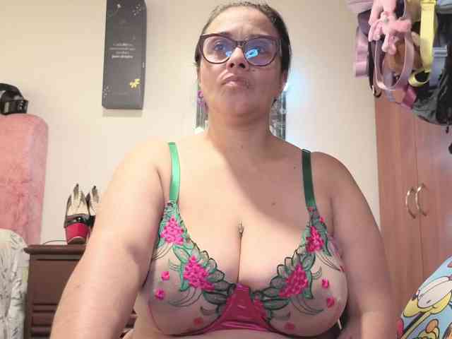 zoedoll webcam