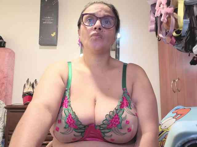 zoedoll webcam
