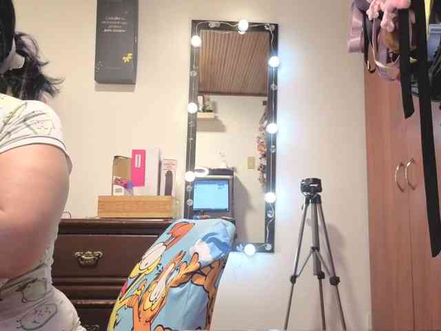 zoedoll webcam