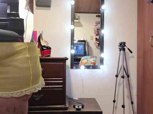 zoedoll webcam