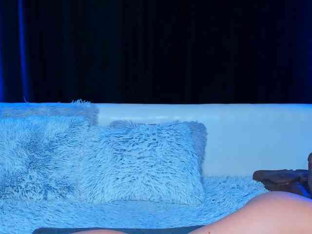 RoseCoxxx webcam