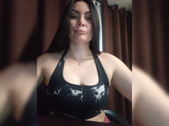 Katerinagreiz live cam on BongaCams