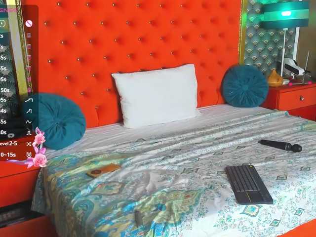 VallerieJones live cam on BongaCams