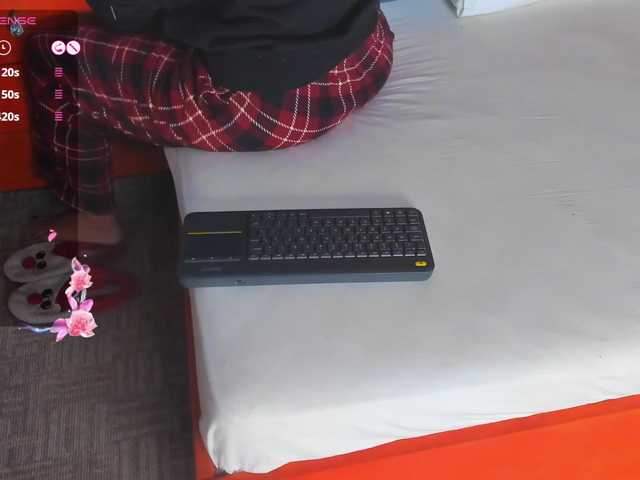 -VALERIIAA- — live female cam