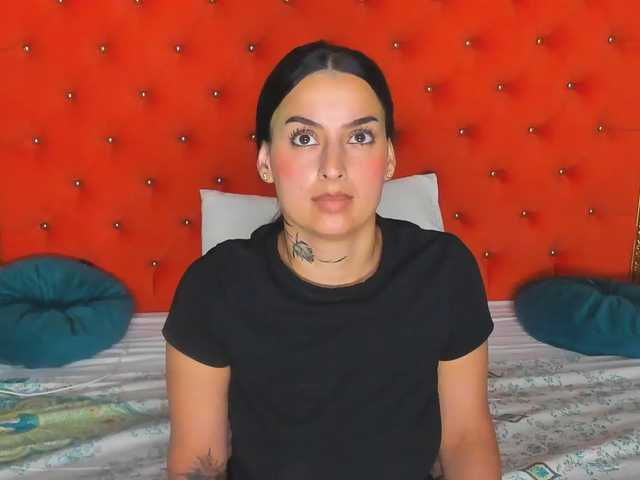 VallerieJones live cam on BongaCams