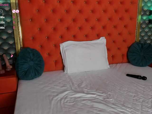 VallerieJones live cam on BongaCams