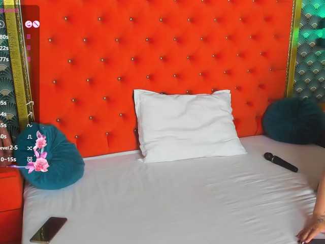 VallerieJones live cam on BongaCams