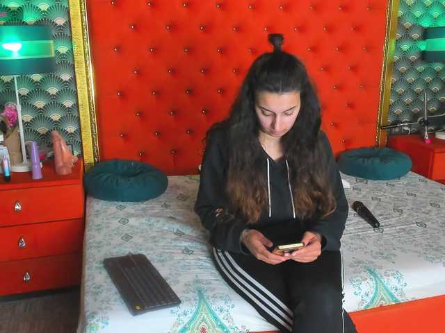 -VALERIIAA-