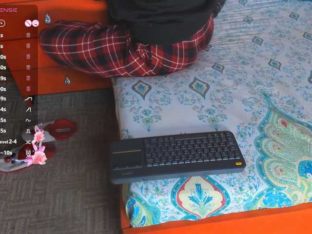 VallerieJones live cam on BongaCams