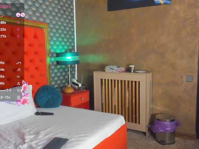 VallerieJones live webcam show