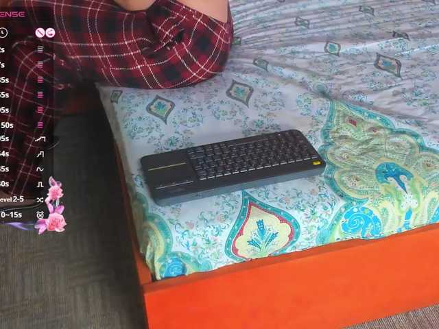 VallerieJones live cam on BongaCams