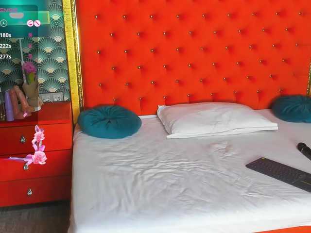 VallerieJones live cam on BongaCams