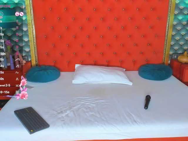 VallerieJones live cam on BongaCams