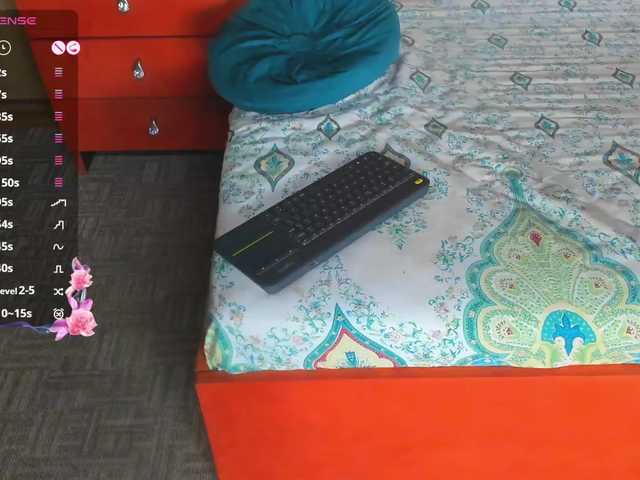 VallerieJones live cam on BongaCams