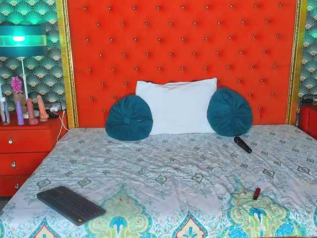 VallerieJones live cam on BongaCams