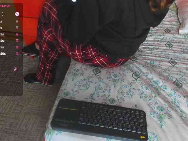 Model: -VALERIIAA-
