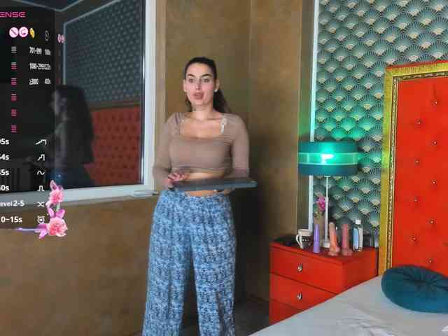 Model: -VALERIIAA-