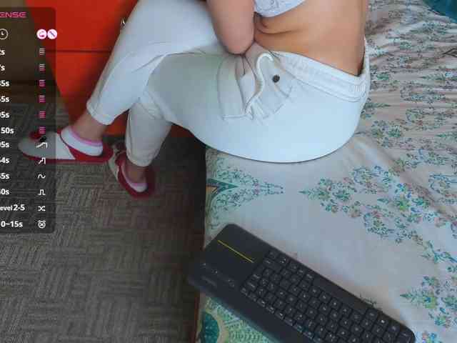 Model: -VALERIIAA-