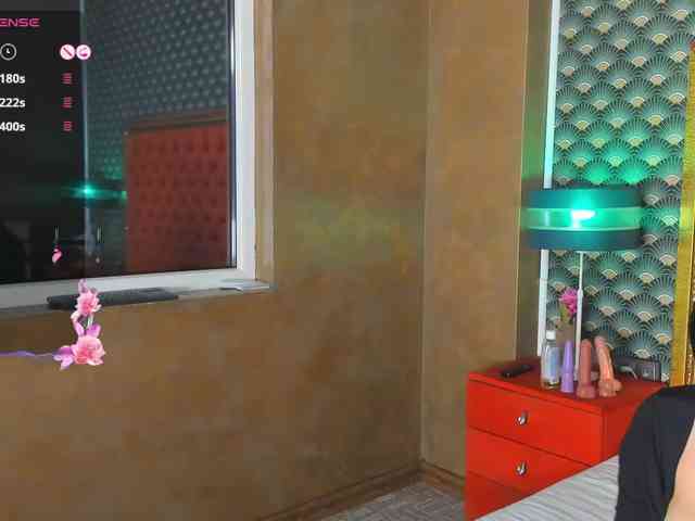 Model: -VALERIIAA-