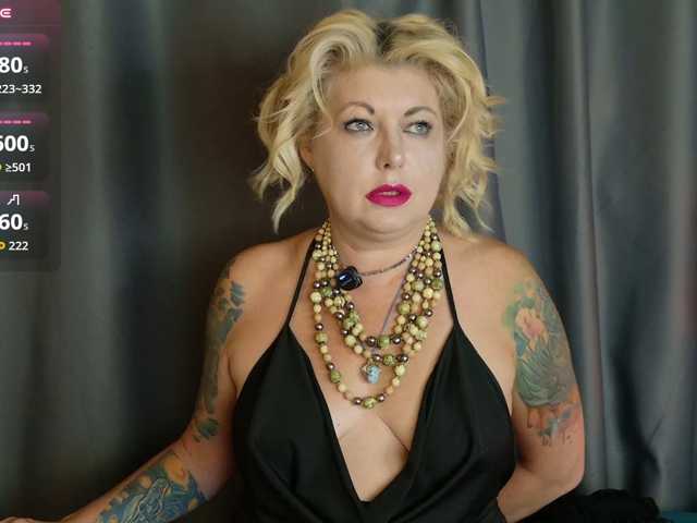 Shanti live cam