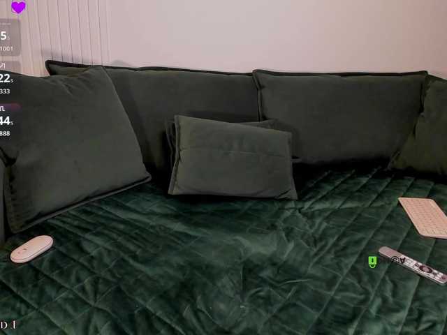 S0FlA live cam on BongaCams