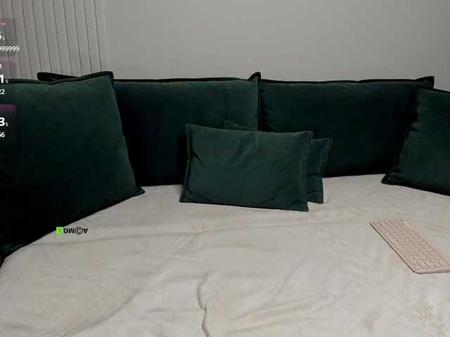 S0FlA live cam on BongaCams