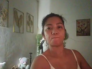 Tina_Jade