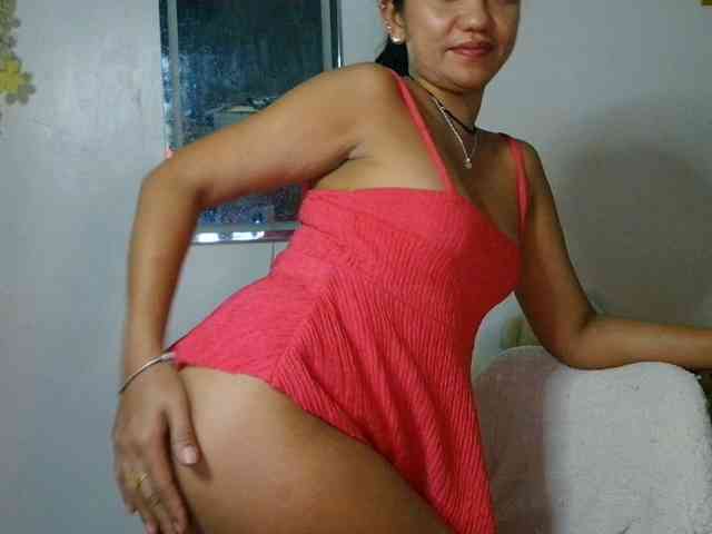 Tina_Jade