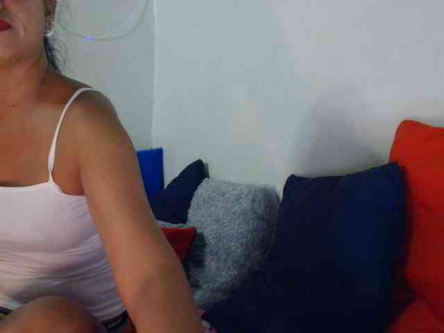 Tina_Jade