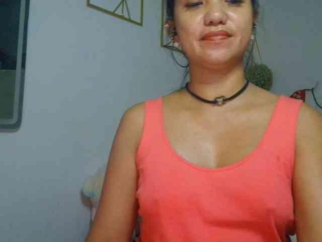 Tina_Jade webcam