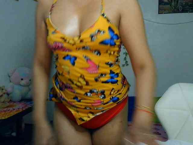 Tina_Jade webcam