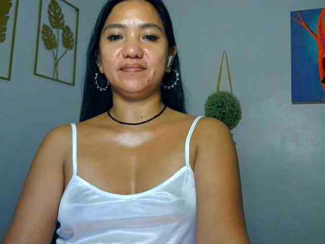 Tina_Jade