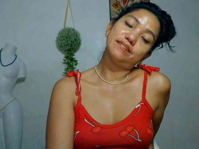 Tina_Jade webcam