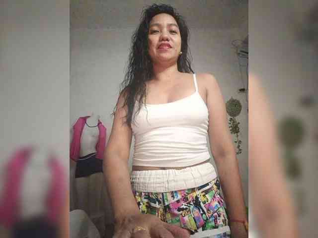 Tina_Jade webcam