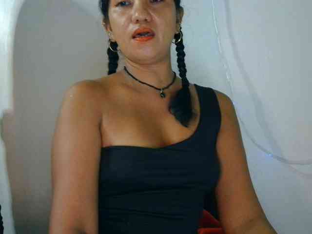Tina_Jade webcam
