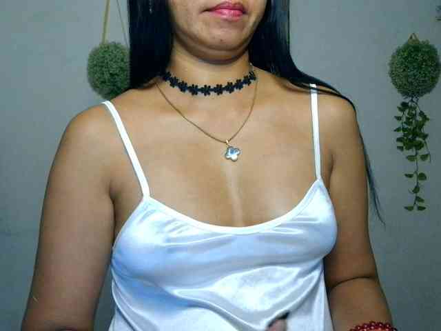 Tina_Jade webcam