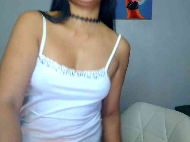 Model: Tina_Jade