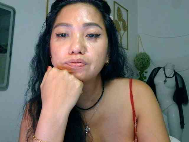 Tina_Jade