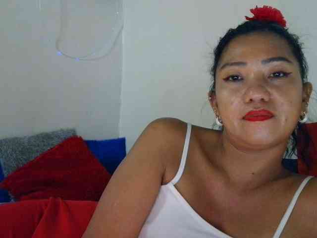 Tina_Jade